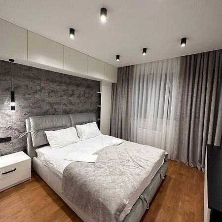 Інстаграмна Стильні Апартаменти На Вулиці Під Голоском 15Б Lviv Ngoại thất bức ảnh